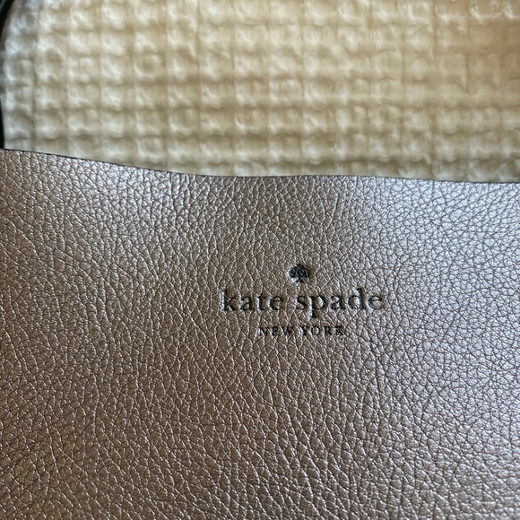 Kate Spade Tote (Reversible) - Picture 4 of 5